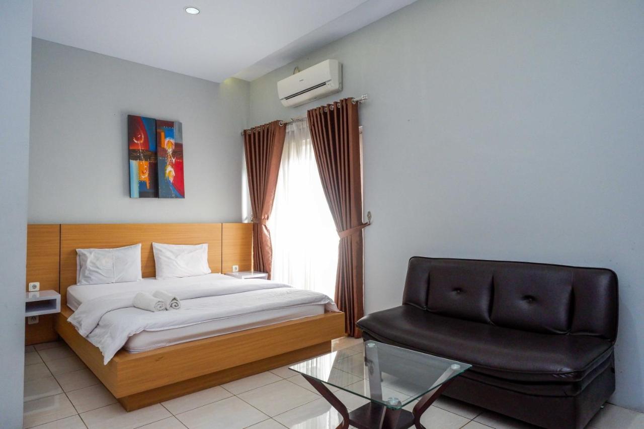 Sans Hotel Absari Yogyakarta Jarakan Luaran gambar