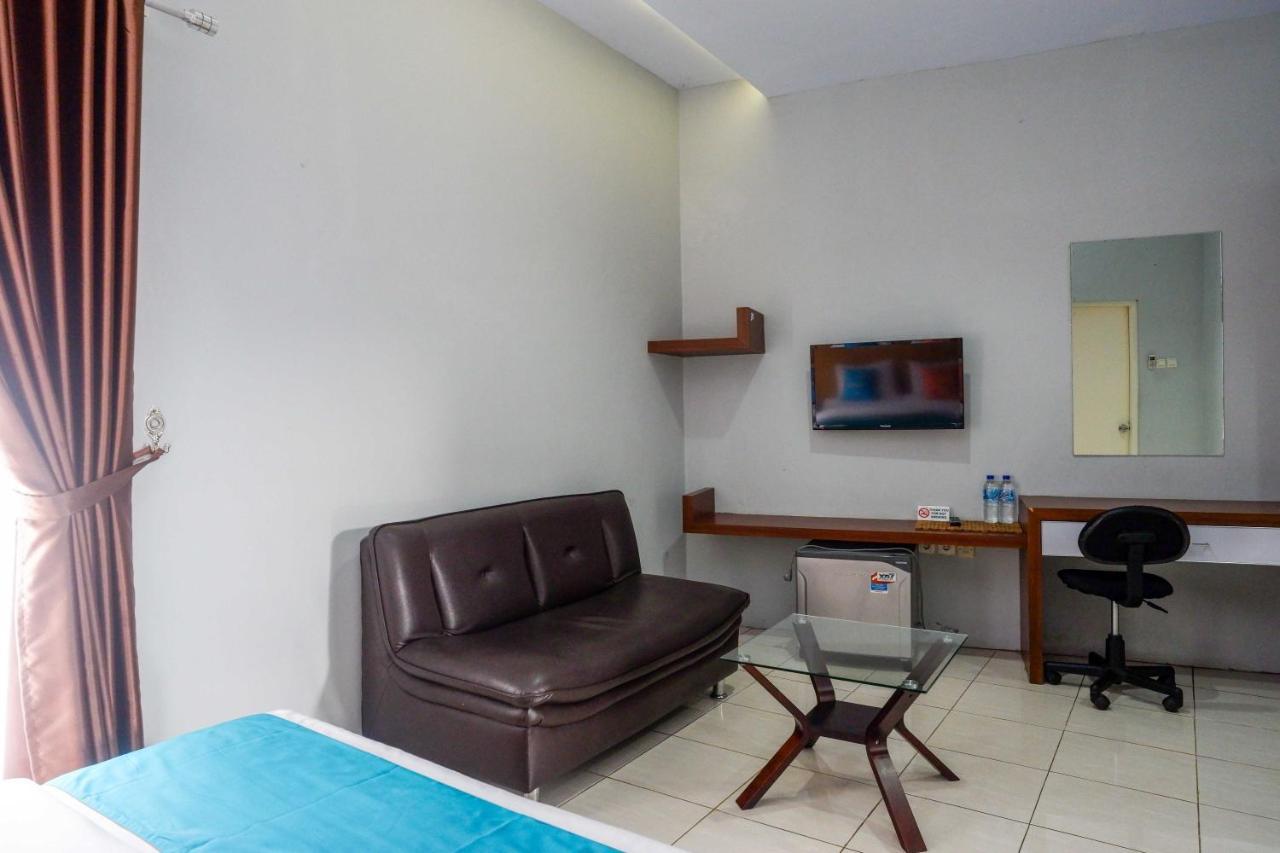 Sans Hotel Absari Yogyakarta Jarakan Luaran gambar